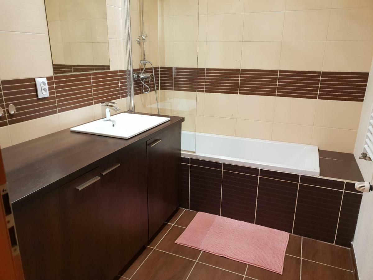 Apartament Szafir Zielona Góra Esterno foto