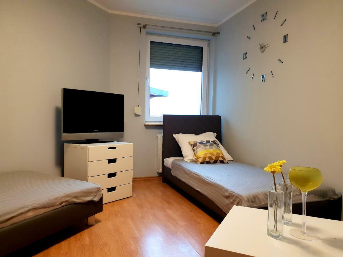 Apartament Szafir Zielona Góra Esterno foto