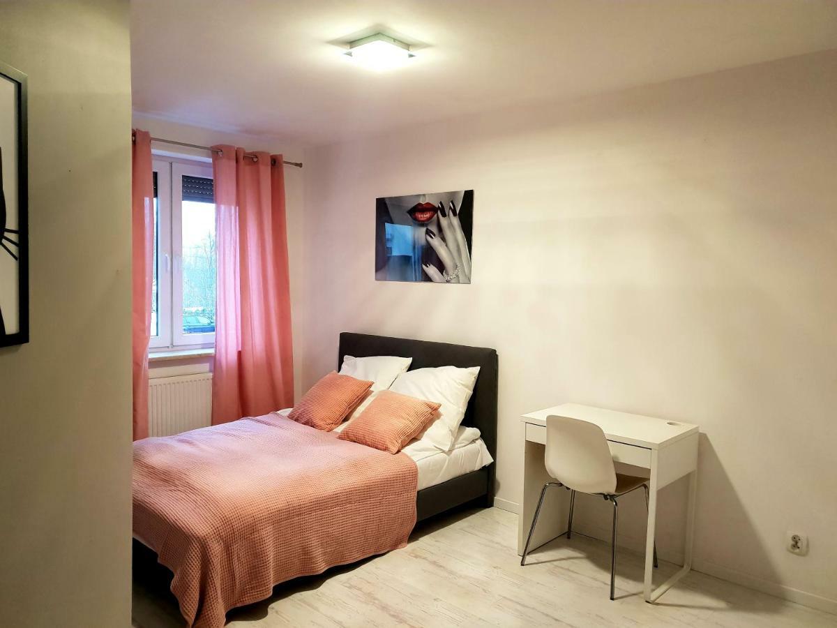 Apartament Szafir Zielona Góra Esterno foto